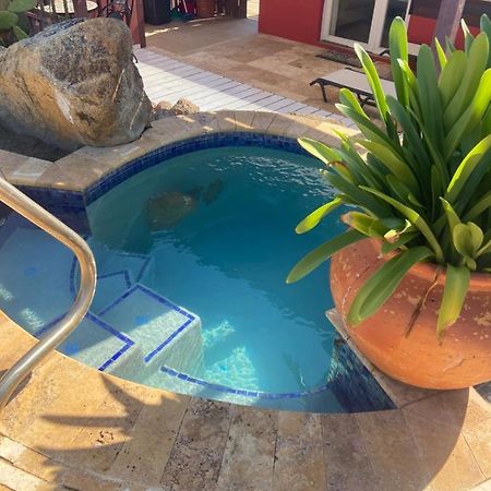 Cozy Studio With Private Spa Oranjestad Exterior photo