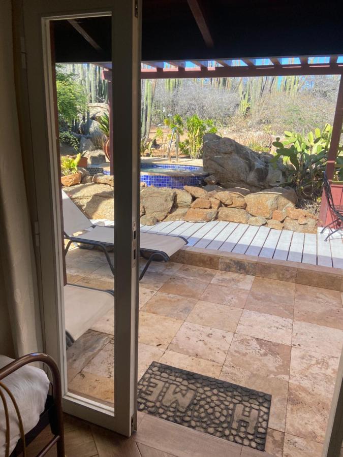 Cozy Studio With Private Spa Oranjestad Exterior photo